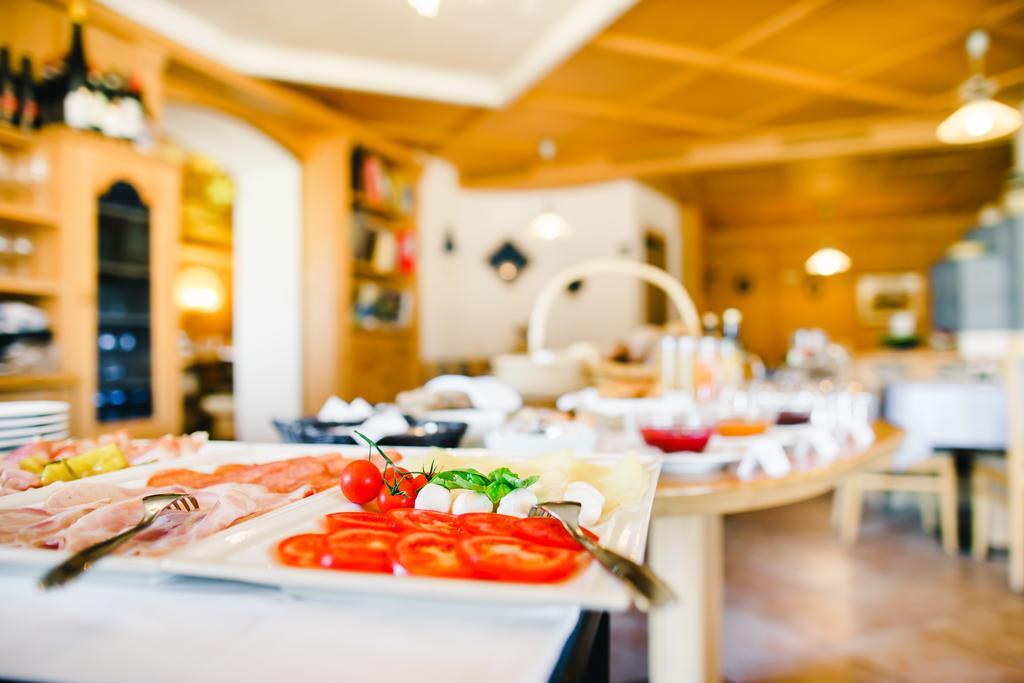 Gasthof Hotel Woehrmaurer Feldthurns Eksteriør billede